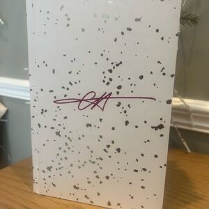 It Ends with Us by Colleen Hoover Hardcover Illustrated Novel English